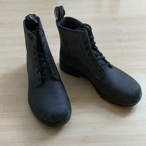 Worn Once! Blundstone Black Lace Ups